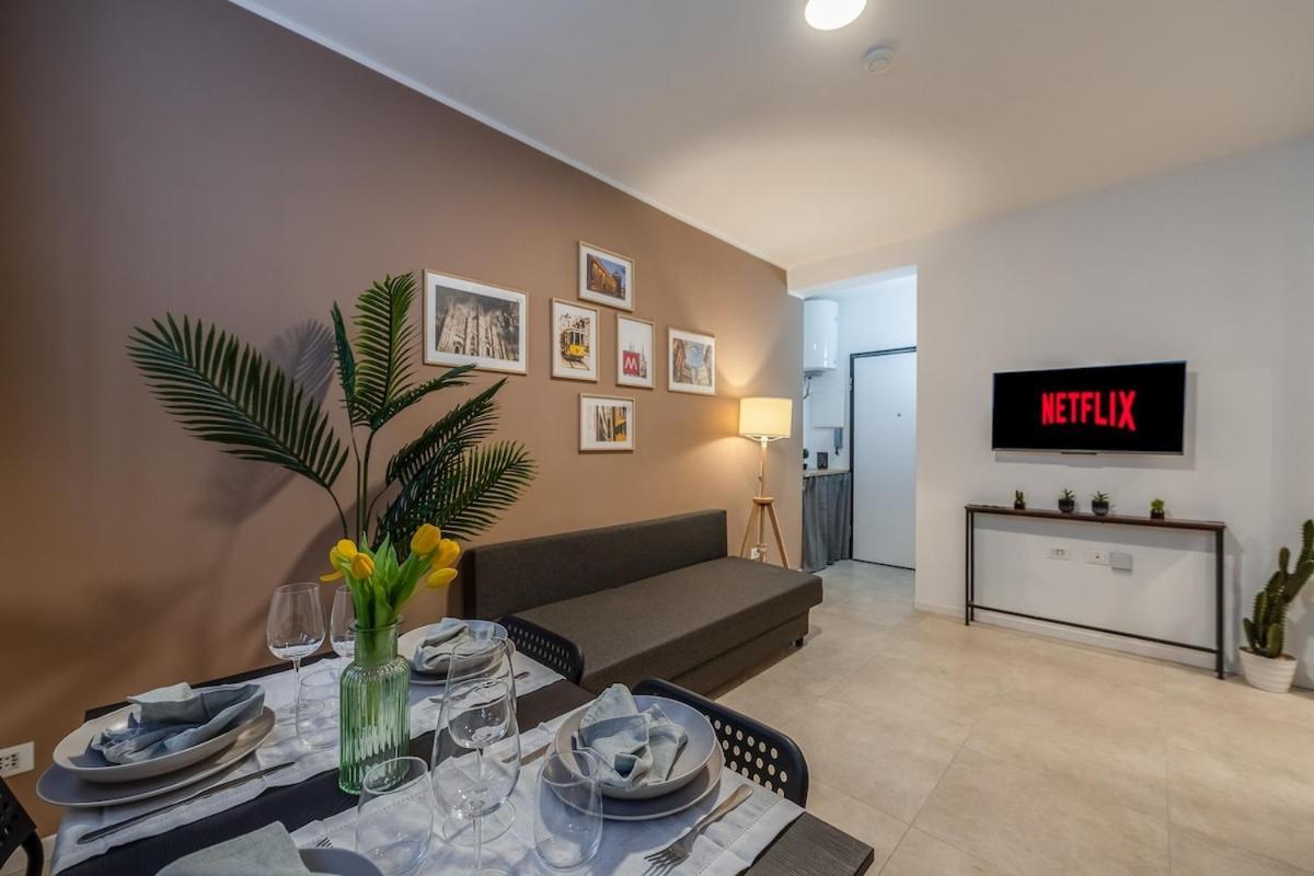 شقة Authentic Private Flat 2 Min From Navigli ميلان المظهر الخارجي الصورة