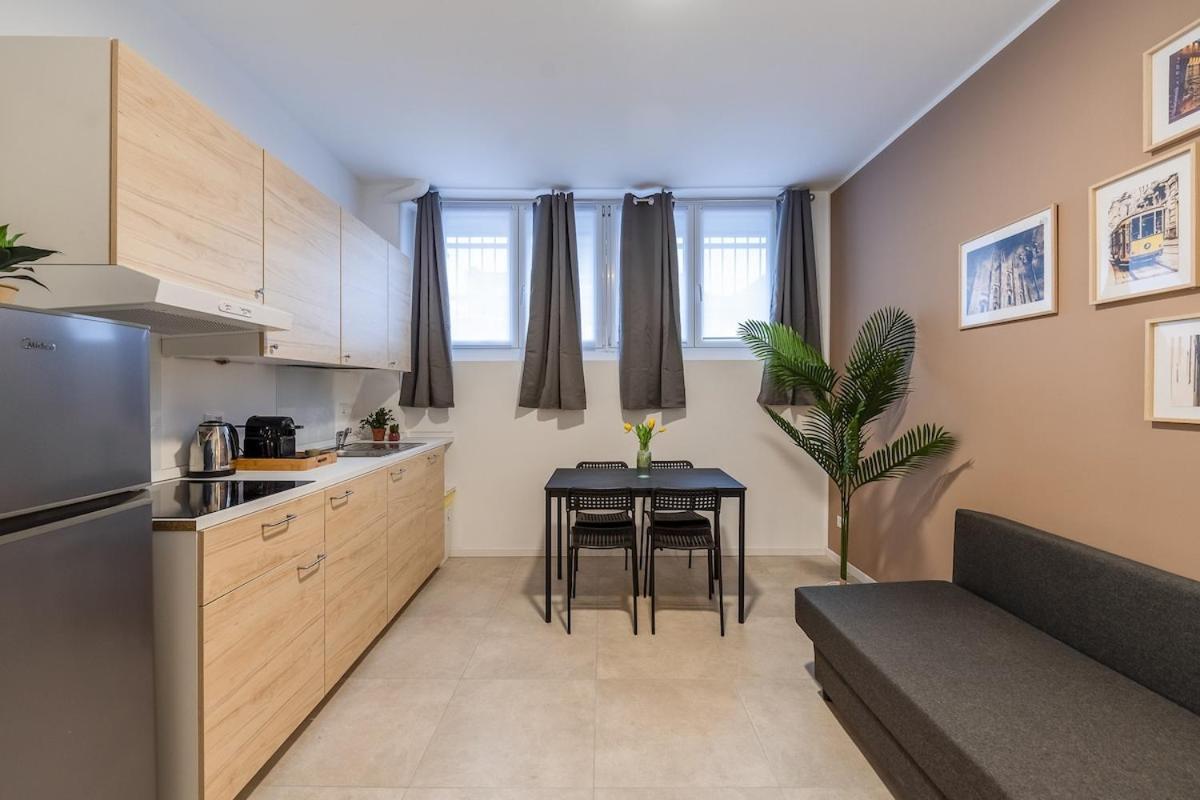 شقة Authentic Private Flat 2 Min From Navigli ميلان المظهر الخارجي الصورة