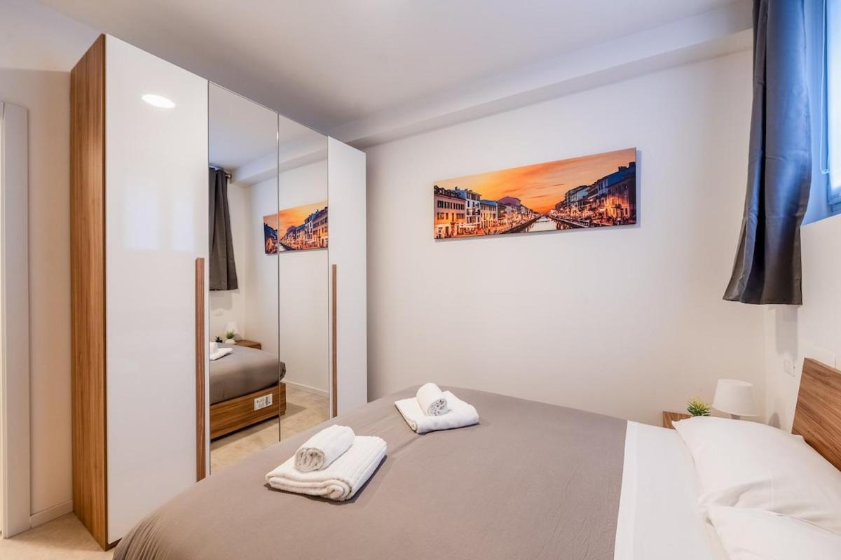 شقة Authentic Private Flat 2 Min From Navigli ميلان المظهر الخارجي الصورة